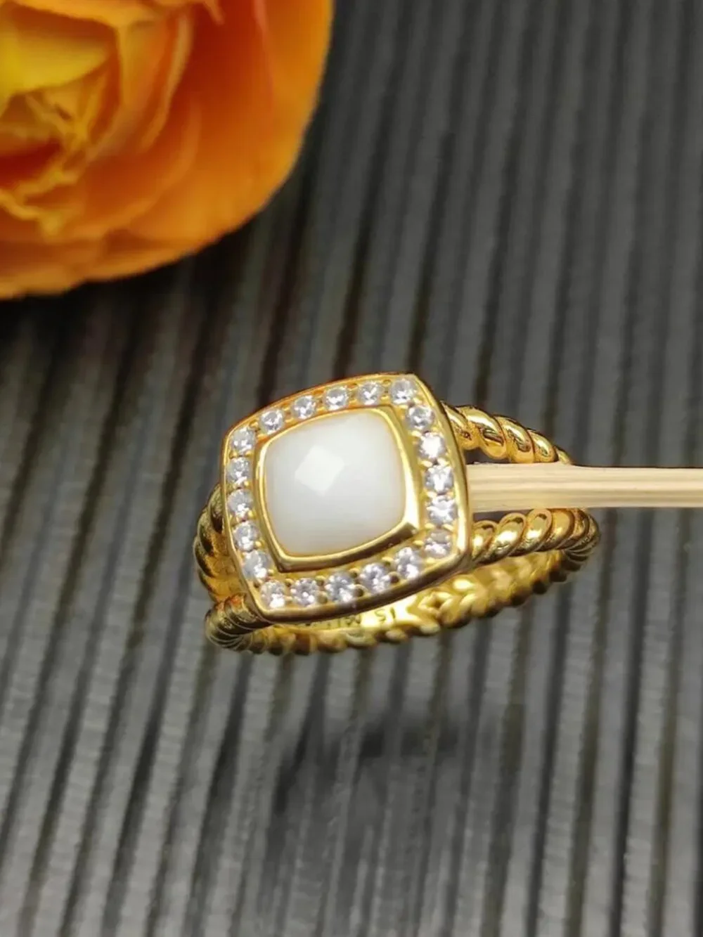 David Yurman White Agate and Gold Square Diamond Ring